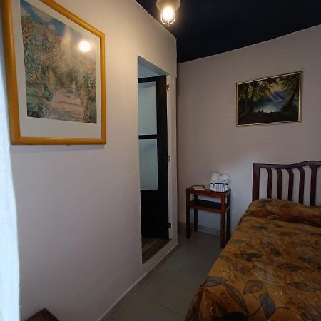 Casa Petirrojo - Habitaciones En Pátzcuaro Eksteriør bilde