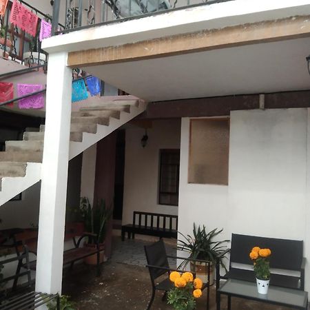 Casa Petirrojo - Habitaciones En Pátzcuaro Eksteriør bilde