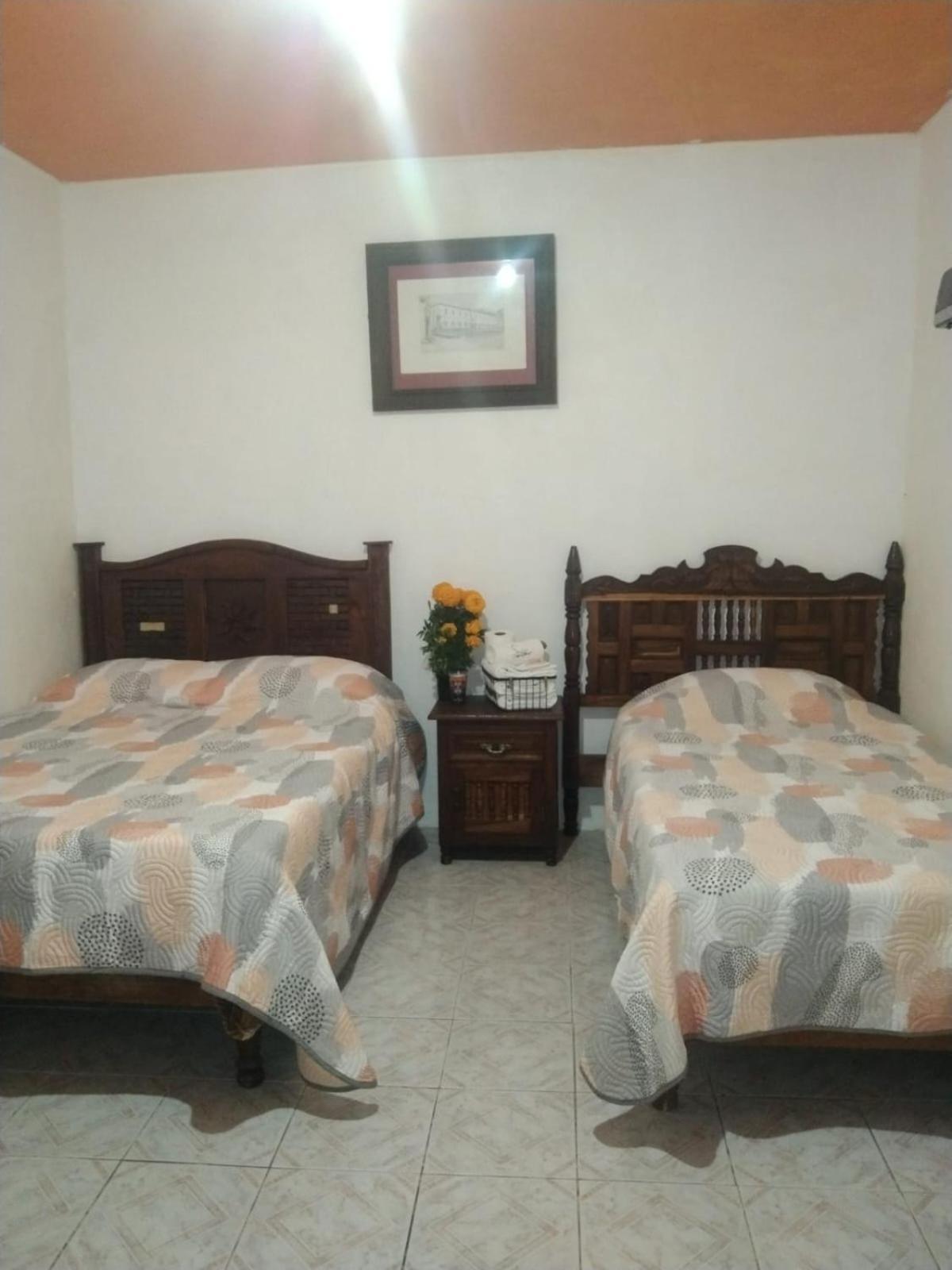 Casa Petirrojo - Habitaciones En Pátzcuaro Eksteriør bilde
